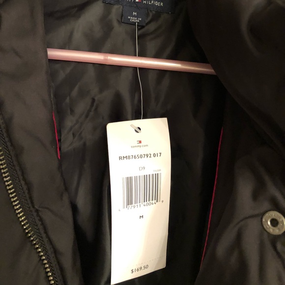 Tommy Hilfiger winter snow jacket M - Picture 2 of 6